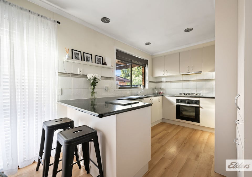 11 Beresford Court, Wodonga, VIC, 3690 - Image 2