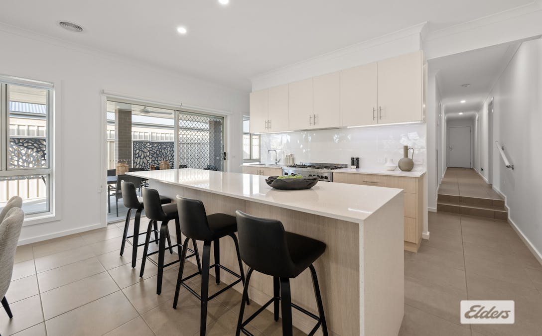 15 Keighran Avenue, Wodonga, VIC, 3690 - Image 1
