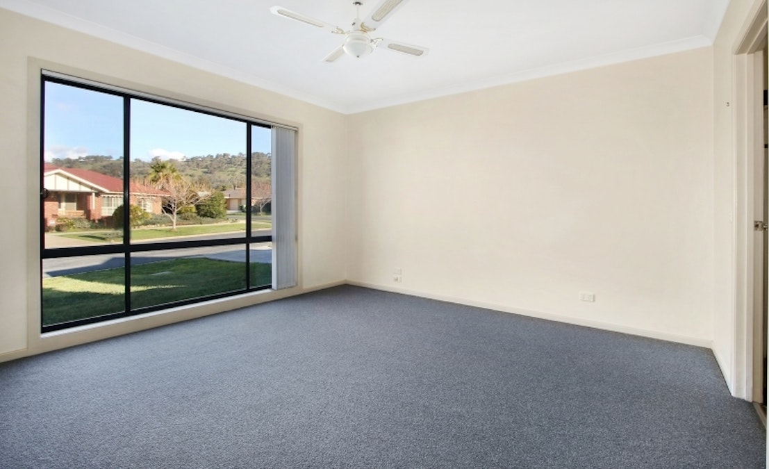 77 Nightingale Avenue, West Wodonga, VIC, 3690 - Image 6