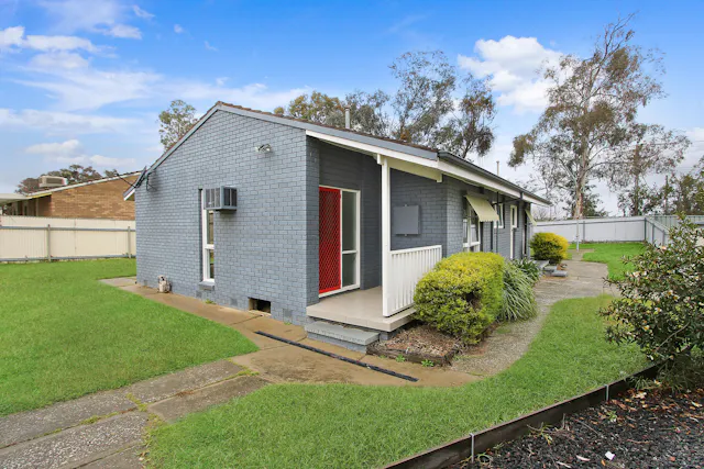 10 Algona Road — photo from Elders Real Estate Albury/Wodonga