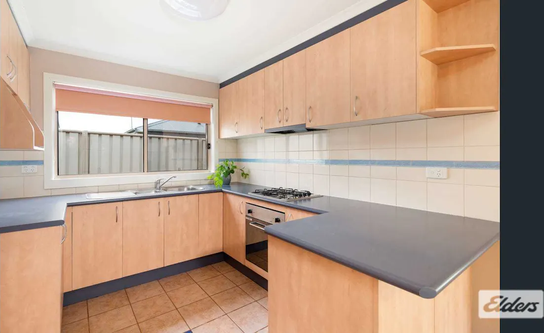 8 Wattle Way, West Albury, NSW, 2640 - Image 3