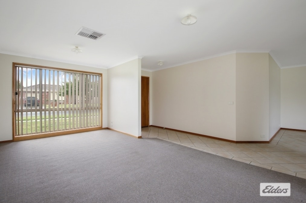 2/24 Dundee Drive, West Wodonga, VIC, 3690 - Image 2