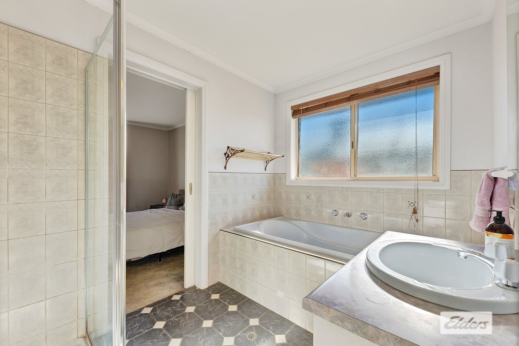 2 Canary Court, Wodonga, VIC, 3690 - Image 10