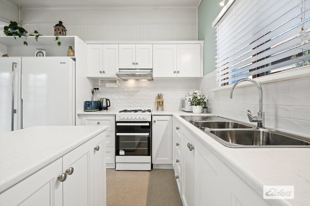 51 Main Street, Chiltern, VIC, 3683 - Image 2