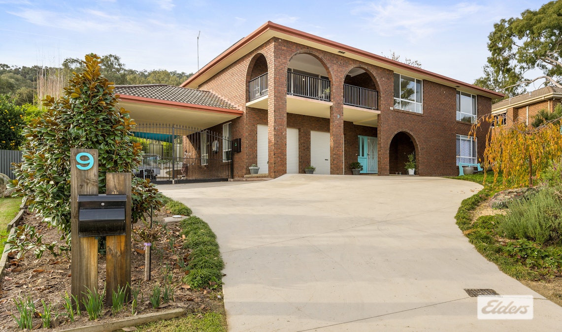 9 Darrung Place, Springdale Heights, NSW, 2641 - Image 2