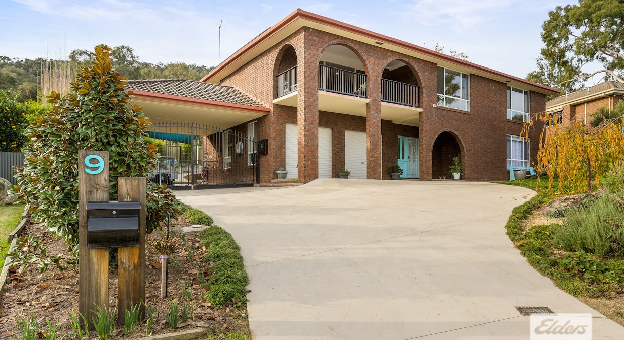 9 Darrung Place, Springdale Heights, NSW, 2641 - Image 2