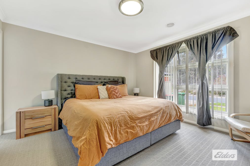 12 Burton Crescent, Wodonga, VIC, 3690 - Image 4