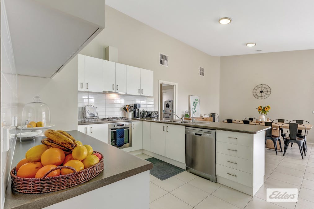 12 Burton Crescent, Wodonga, VIC, 3690 - Image 2