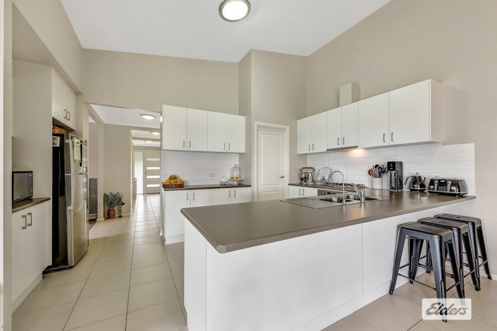 12 Burton Crescent, Wodonga, VIC, 3690 - Image 5