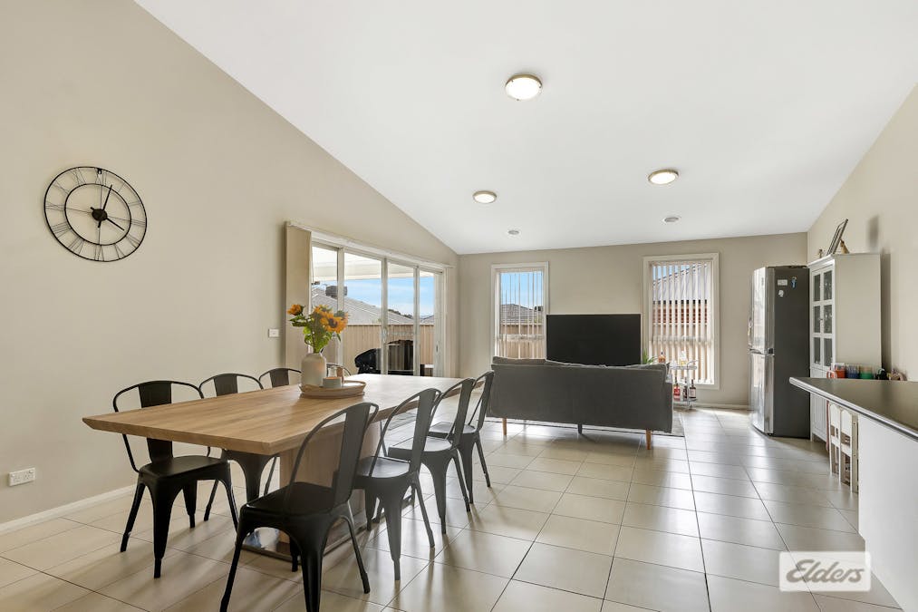 12 Burton Crescent, Wodonga, VIC, 3690 - Image 6
