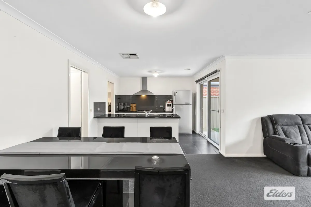 19 Sadlier Street — photo 3 of 11