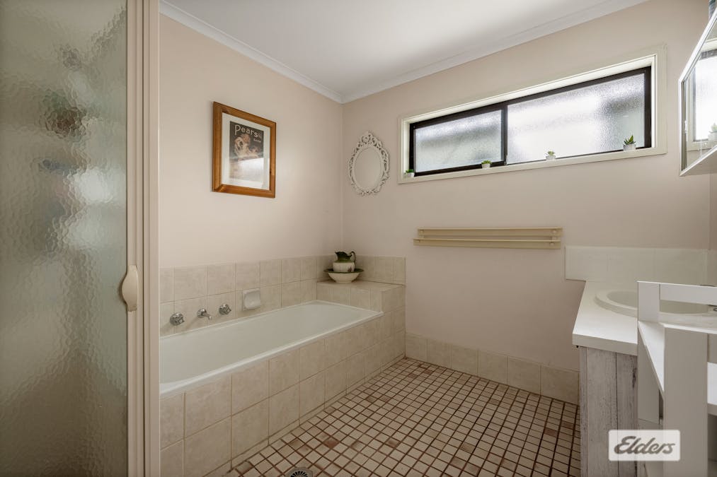2/425 Bevan Street, Lavington, NSW, 2641 - Image 13