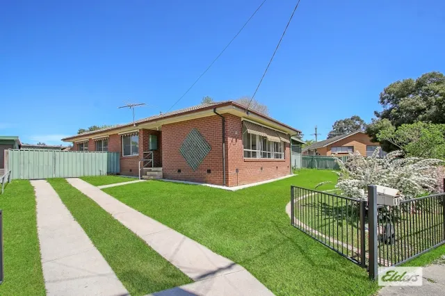 49 Anderson Street — photo from Elders Real Estate Albury/Wodonga