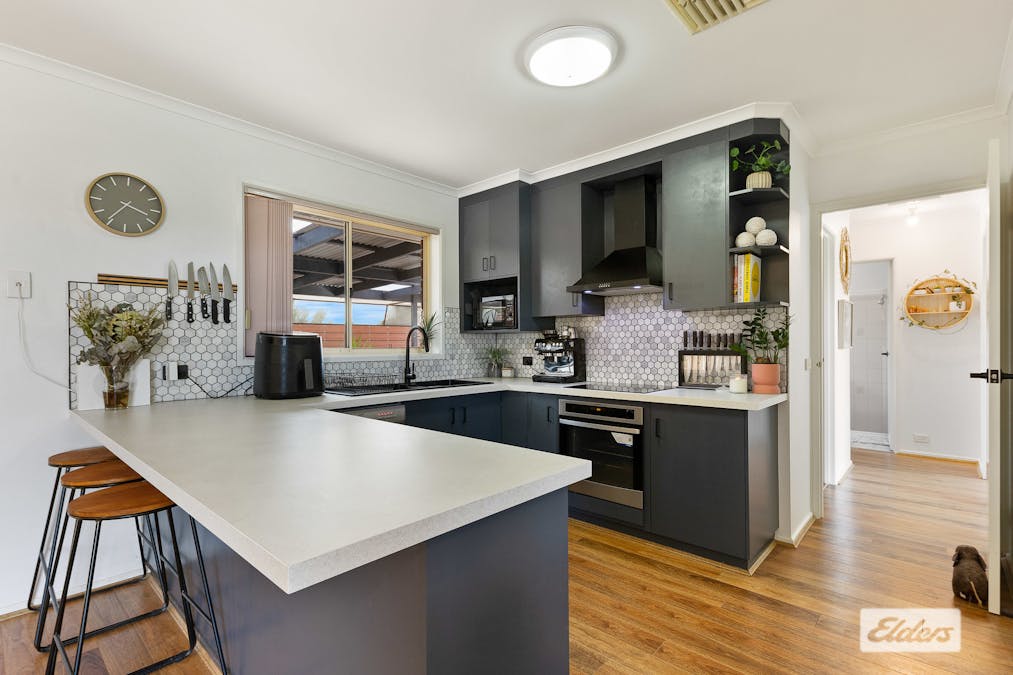 1 Thomas Place, Wodonga, VIC, 3690 - Image 2
