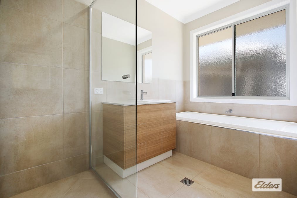 33 Brewer Street, West Wodonga, VIC, 3690 - Image 7