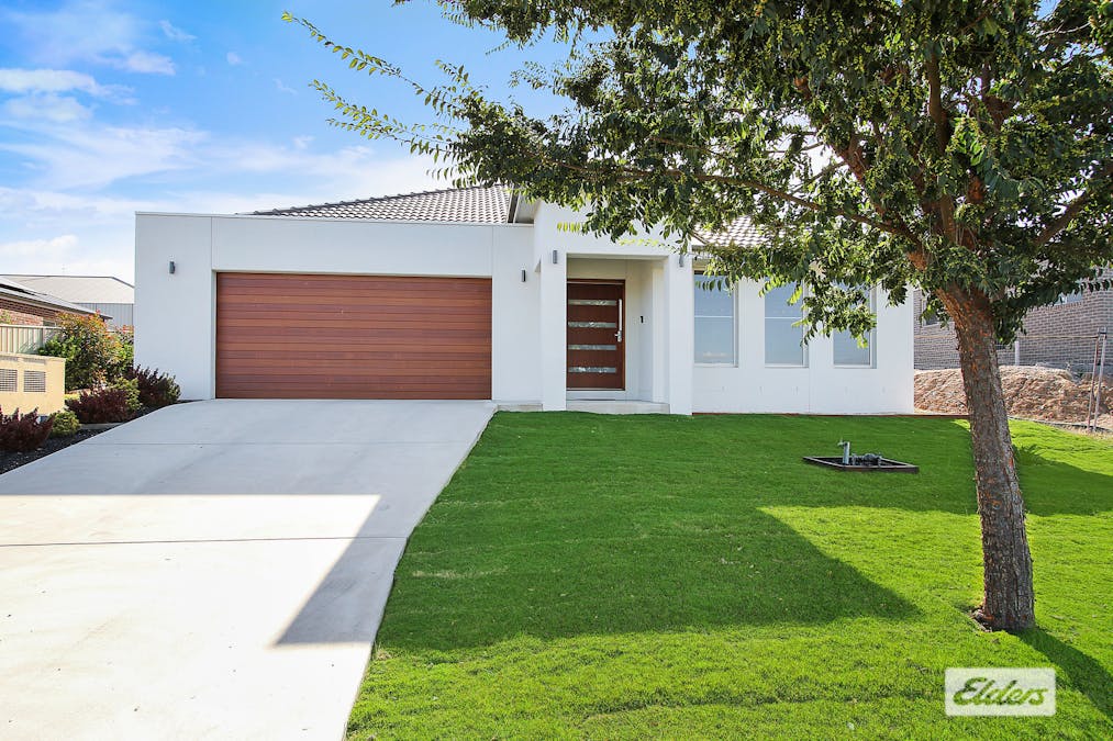 33 Brewer Street, West Wodonga, VIC, 3690 - Image 1