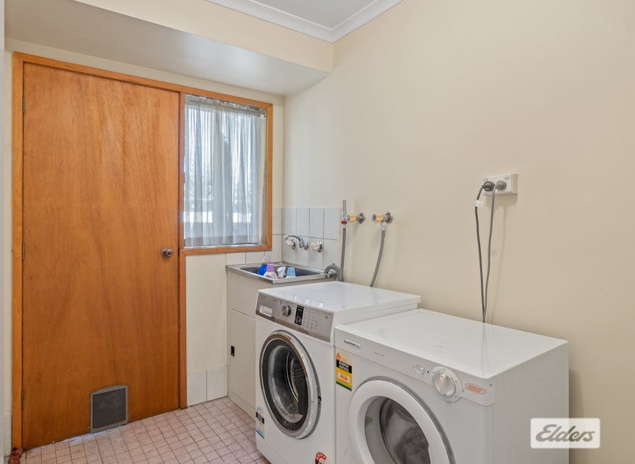 1&2/105 Hammer Street, Howlong, NSW, 2643 - Image 11