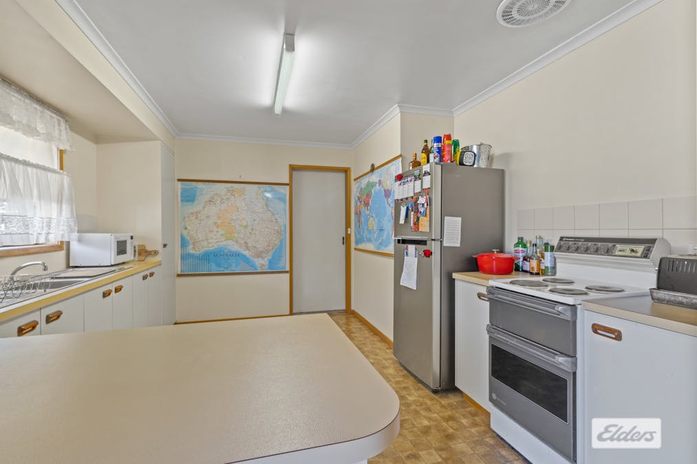 1&2/105 Hammer Street, Howlong, NSW, 2643 - Image 5