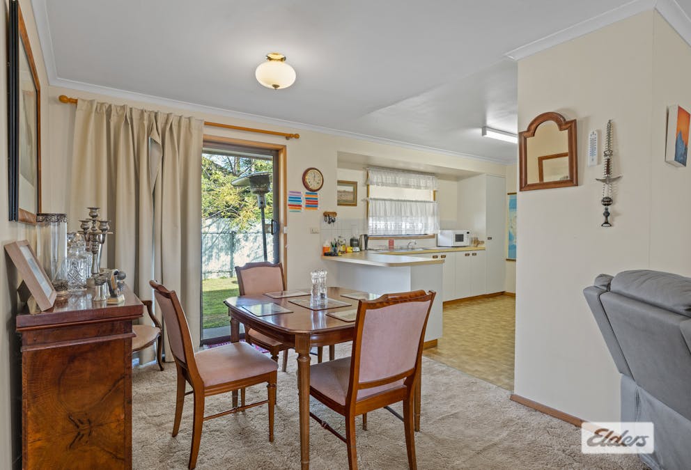 1&2/105 Hammer Street, Howlong, NSW, 2643 - Image 6