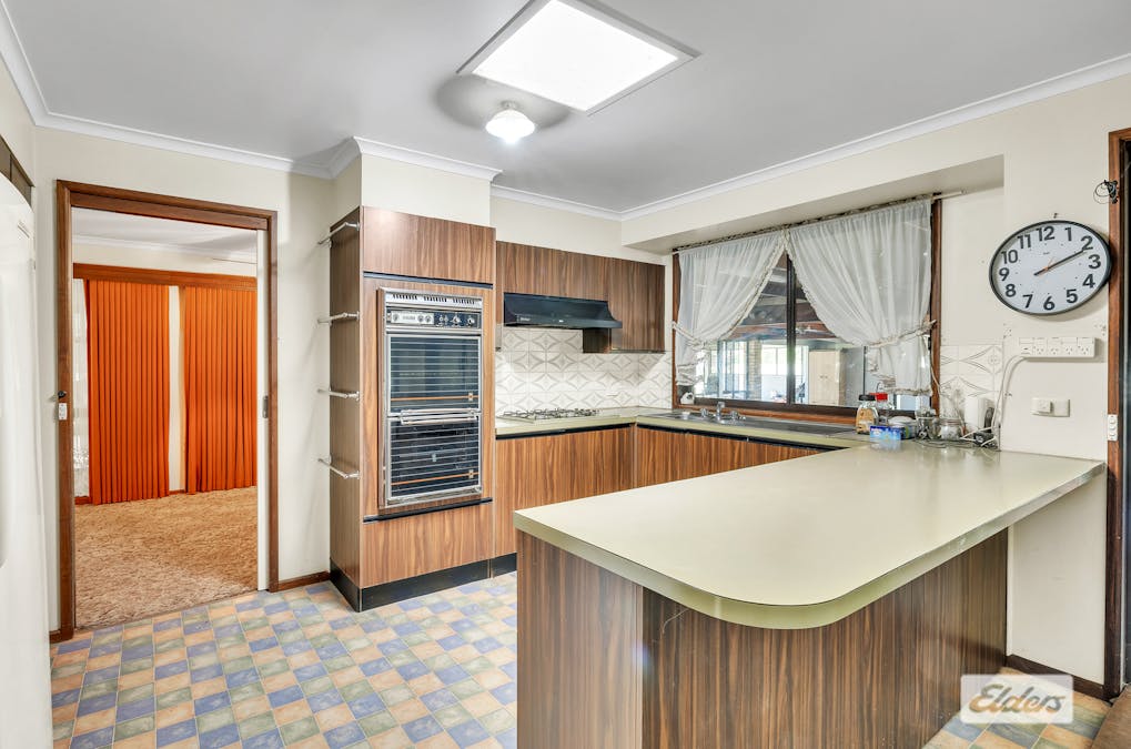 86 Sturt Street, Howlong, NSW, 2643 - Image 3
