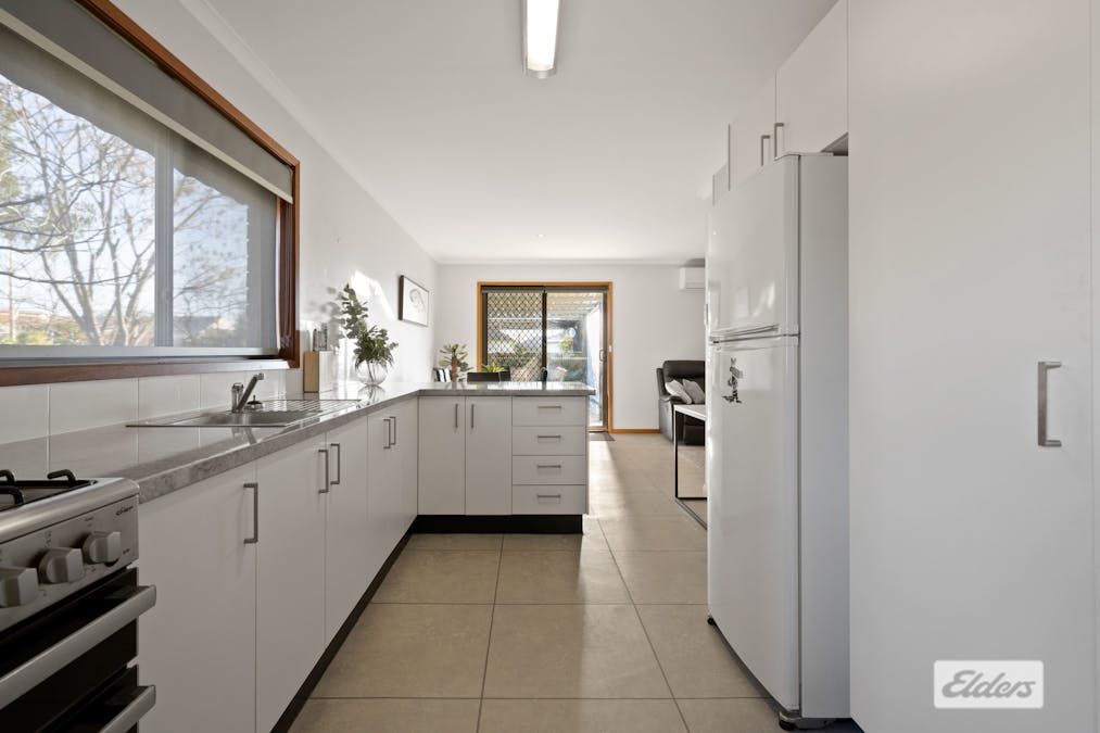 2/16 Griffith Street, Wodonga, VIC, 3690 - Image 2