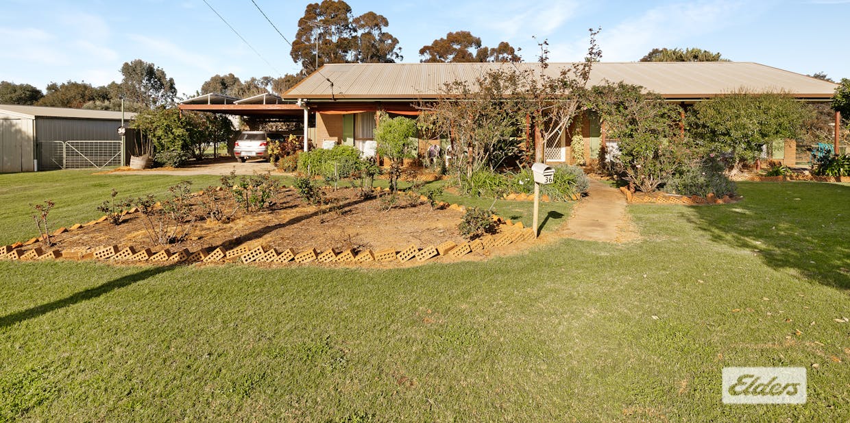 36 Larmer Street, Howlong, NSW, 2643 - Image 1