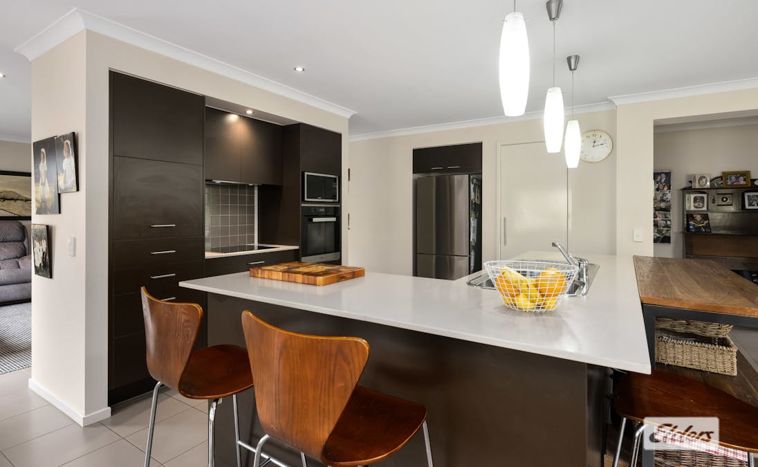 39 Victoria Cross Parade, Wodonga, VIC, 3690 - Image 3