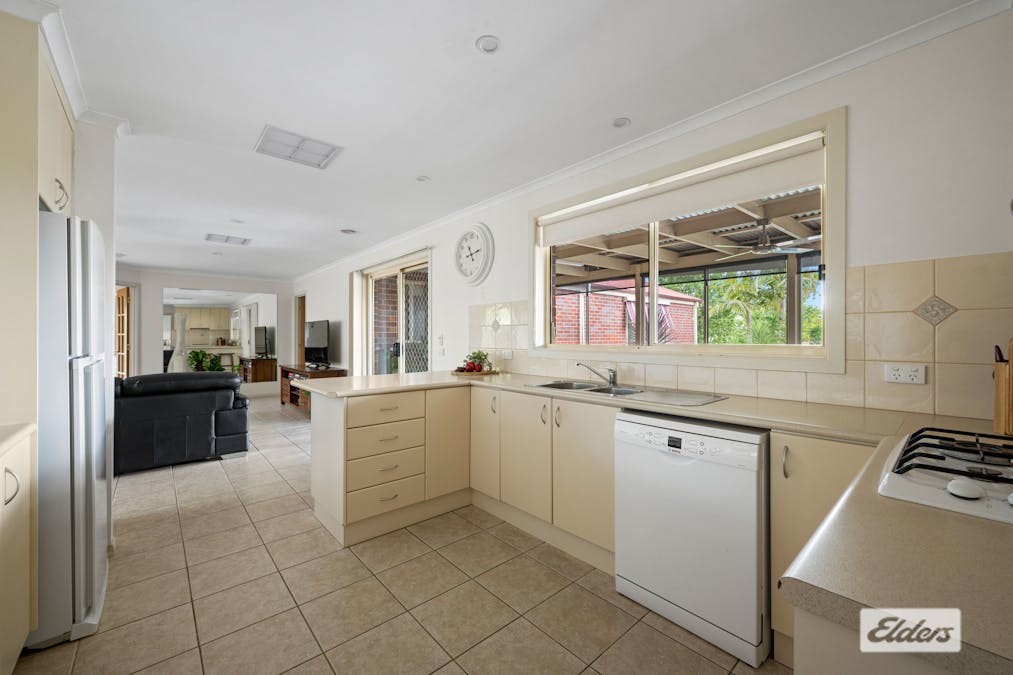 76 Barton Street, Wodonga, VIC, 3690 - Image 3