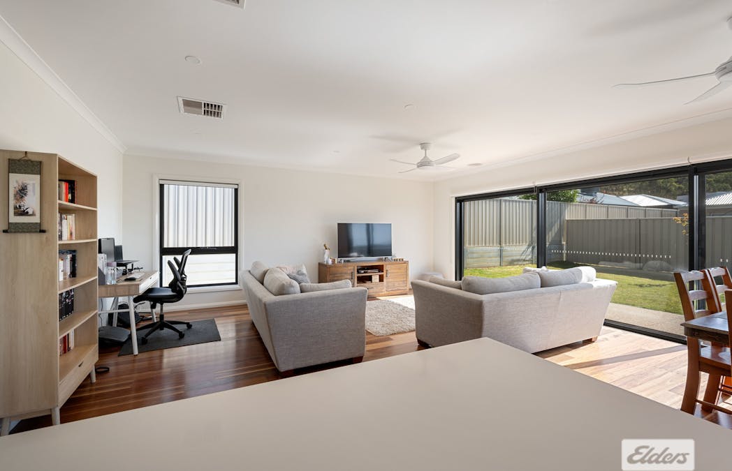24 Jensen Crescent, Wodonga, VIC, 3690 - Image 11