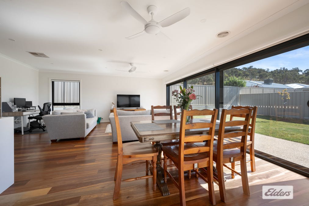 24 Jensen Crescent, Wodonga, VIC, 3690 - Image 4