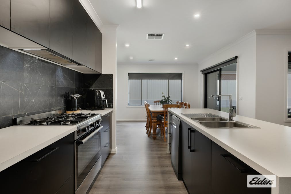 45 Harry Crescent, Hamilton Valley, NSW, 2641 - Image 3