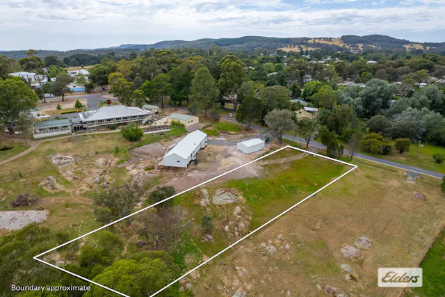 67 Barnard Street — photo from Elders Real Estate Albury/Wodonga