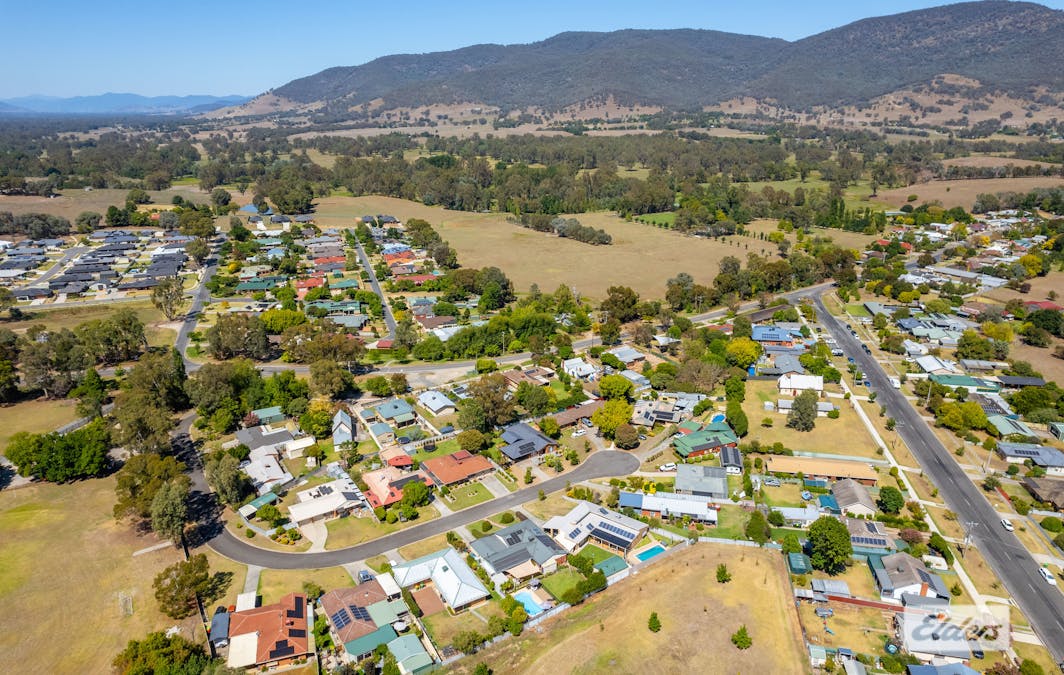 13 Kiewa Valley Court, Tangambalanga, VIC, 3691 - Image 27