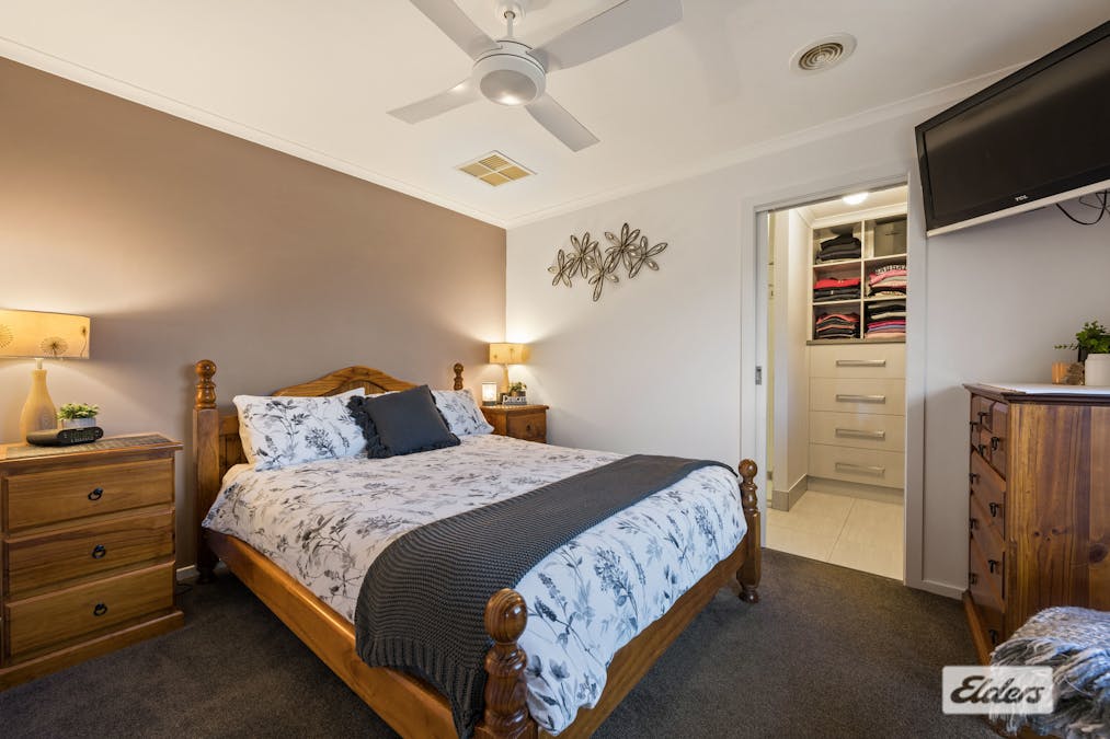 13 Kiewa Valley Court, Tangambalanga, VIC, 3691 - Image 8