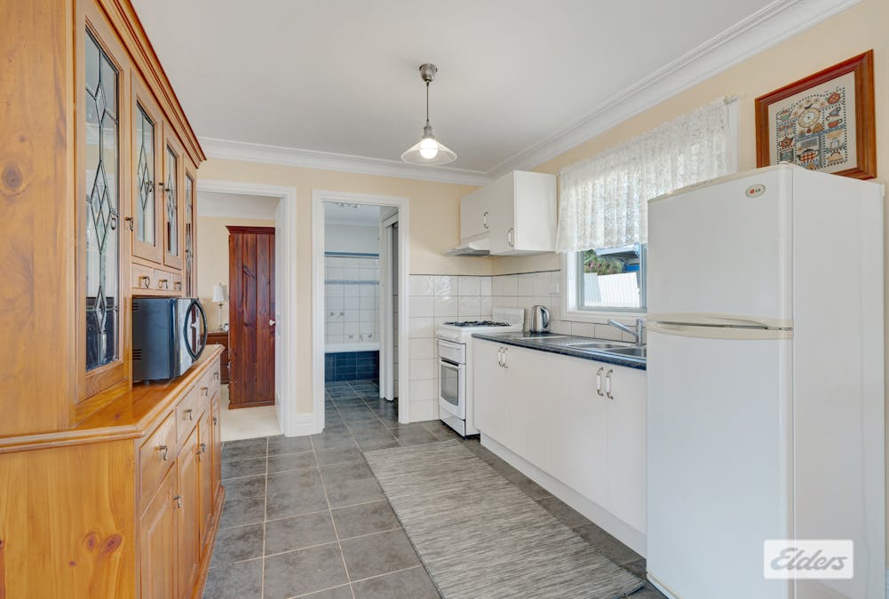 13 Russell Street, Howlong, NSW, 2643 - Image 4