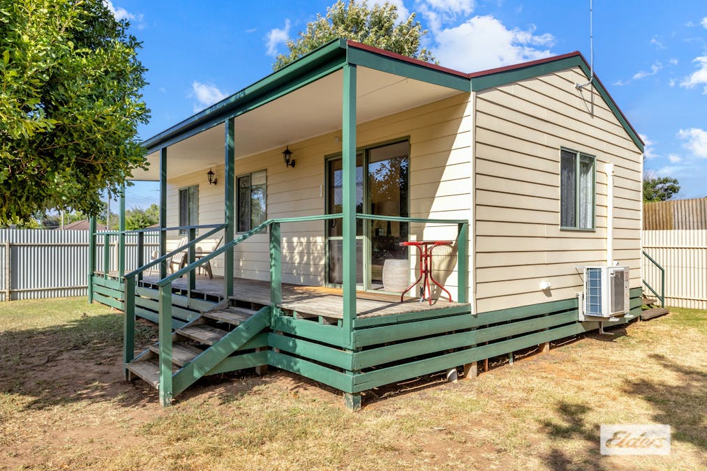 13 Russell Street, Howlong, NSW, 2643 - Image 2