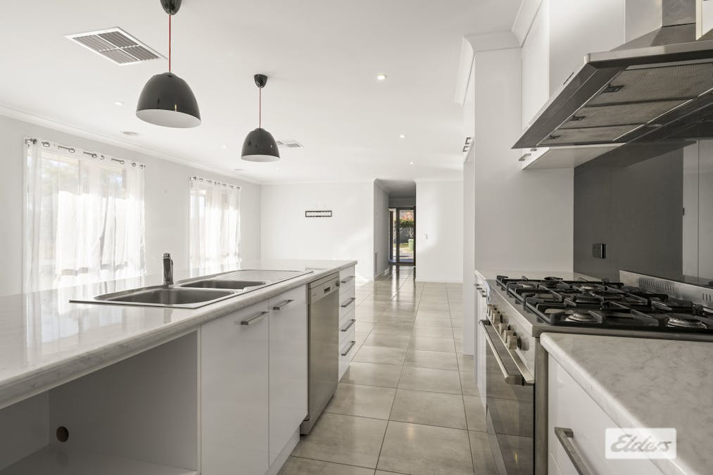 21 Rooney Avenue, Killara, VIC, 3691 - Image 3