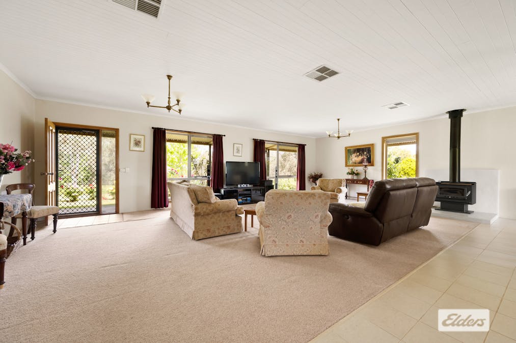 419 Kiewa East Road, Tangambalanga, VIC, 3691 - Image 10