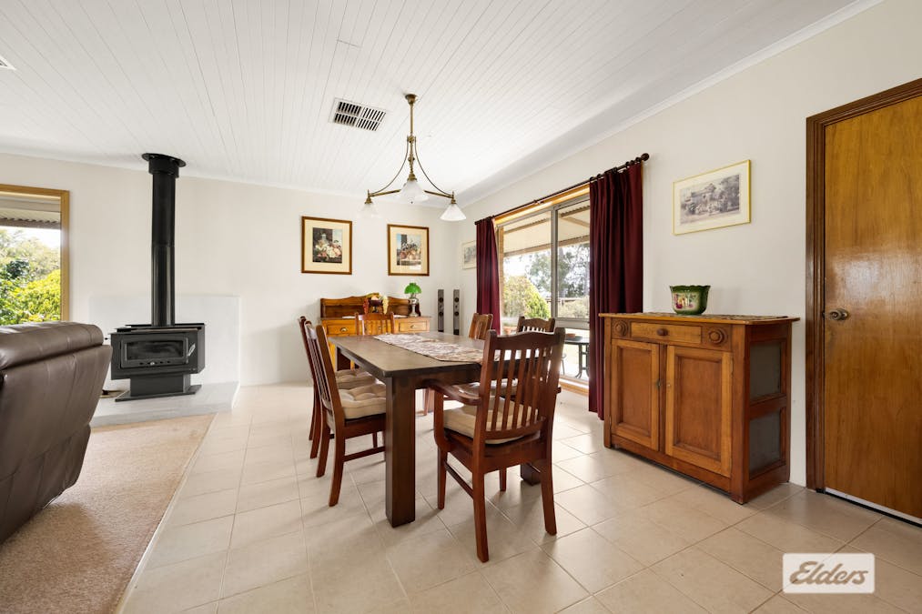 419 Kiewa East Road, Tangambalanga, VIC, 3691 - Image 8