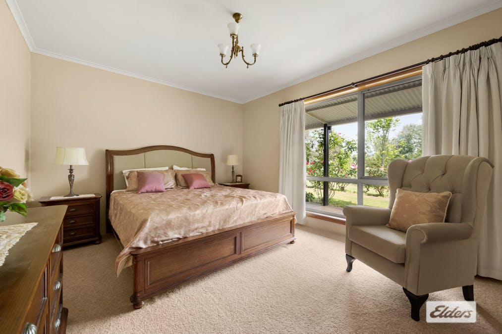 419 Kiewa East Road, Tangambalanga, VIC, 3691 - Image 12
