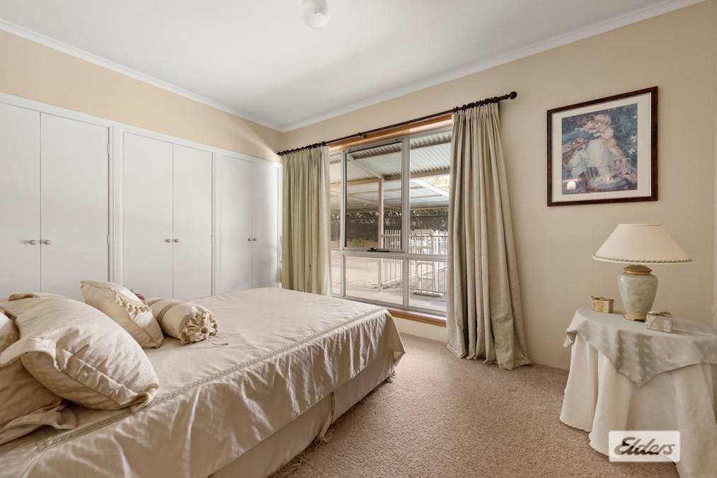 419 Kiewa East Road, Tangambalanga, VIC, 3691 - Image 16