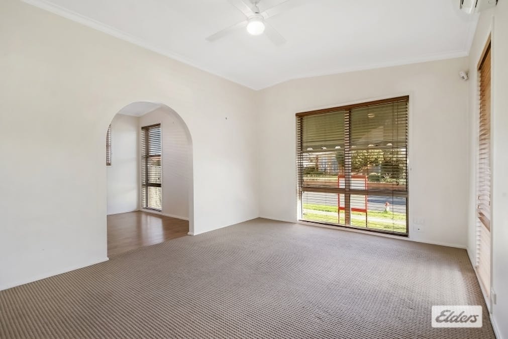 24 Wornes Drive, Wodonga, VIC, 3690 - Image 2