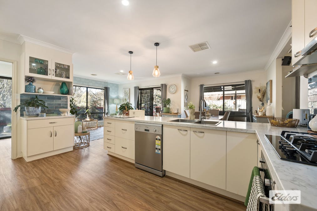 8 Wills Court, Thurgoona, NSW, 2640 - Image 4