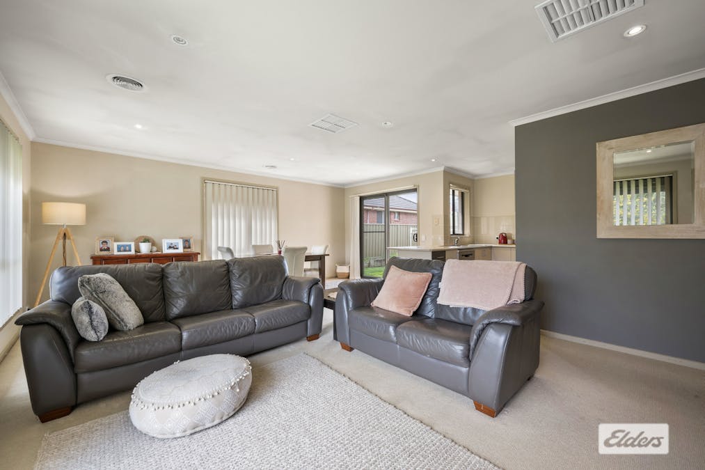 1&2/2 Arthur Worsley Court, Glenroy, NSW, 2640 - Image 3