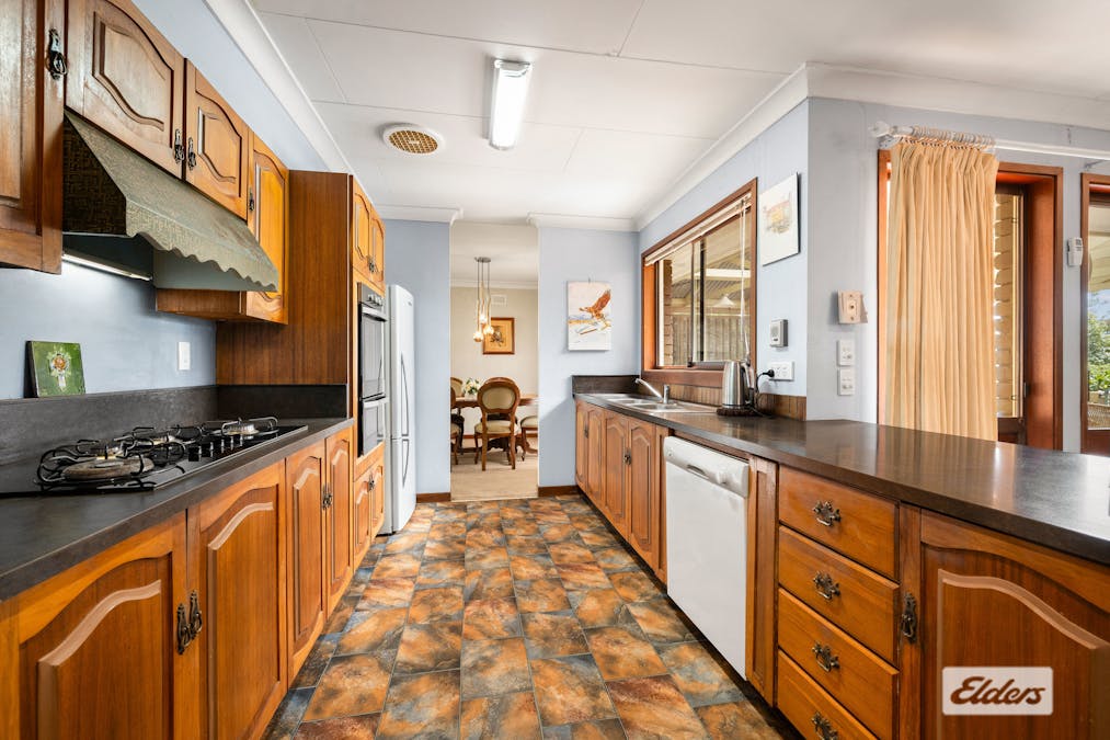 2 Carlisle Crescent, Wodonga, VIC, 3690 - Image 4