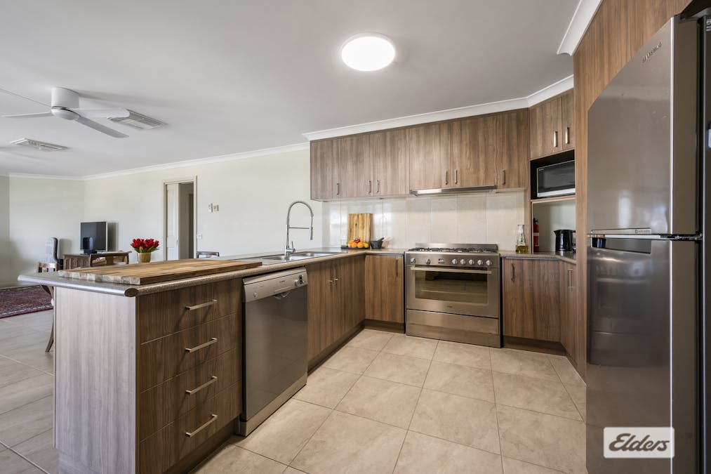 43 Nordsvan Drive, Wodonga, VIC, 3690 - Image 3