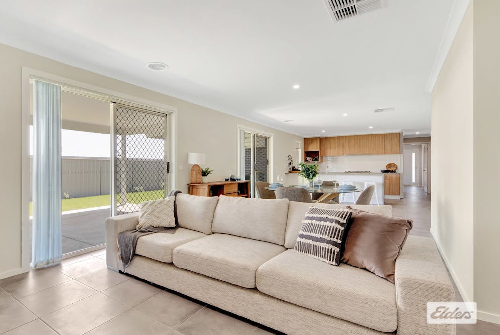 14 Keysor Way, Wodonga, VIC, 3690 - Image 6