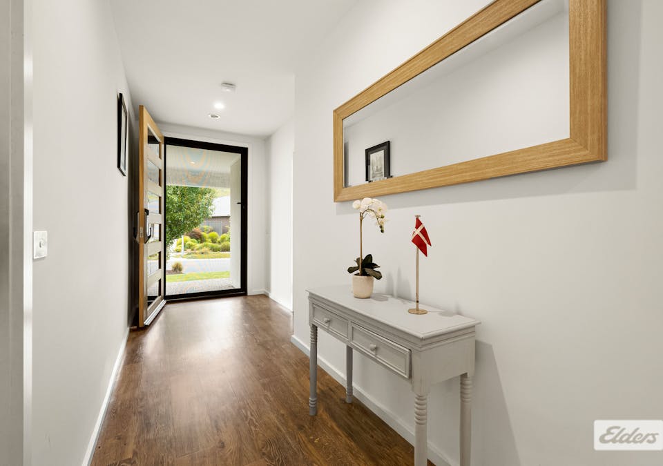 31 Riverside Boulevarde, Killara, VIC, 3691 - Image 2