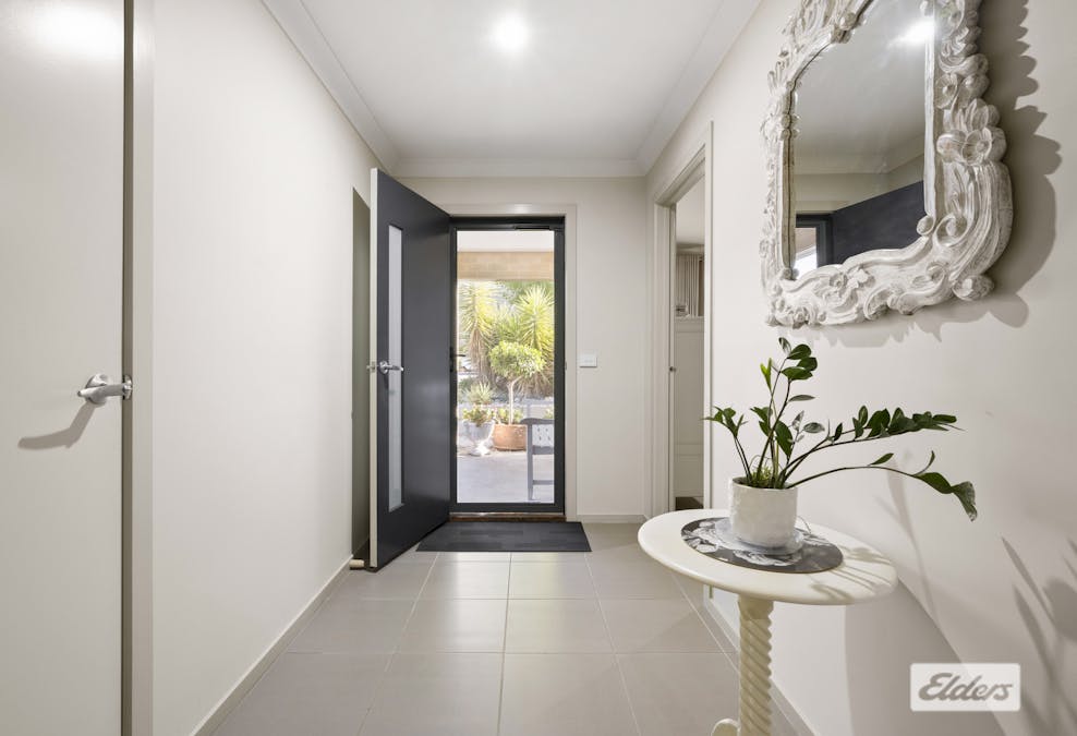 16 Badcoe Avenue, Wodonga, VIC, 3690 - Image 2