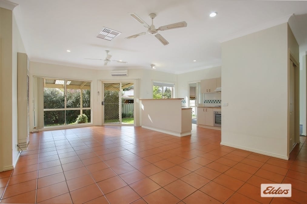 42 Falcon Circuit, Wodonga, VIC, 3690 - Image 3